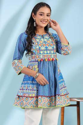 the sujani blue floral printed pure cotton tunic with thread work - blue