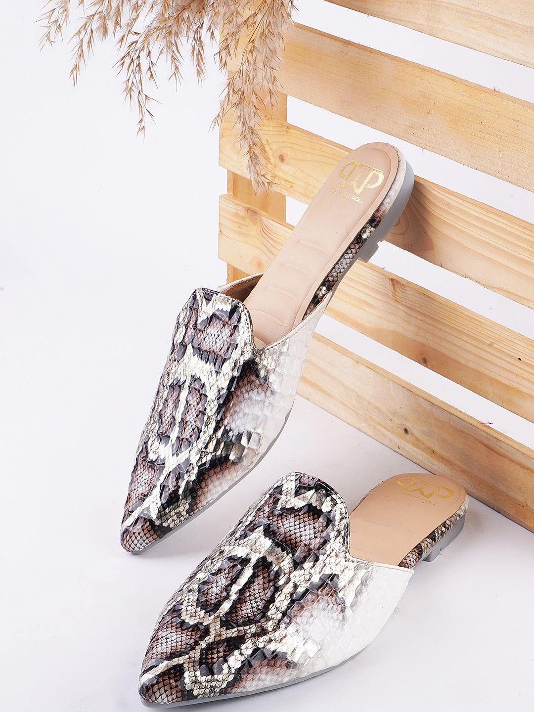 the white pole printed pointed toe mules