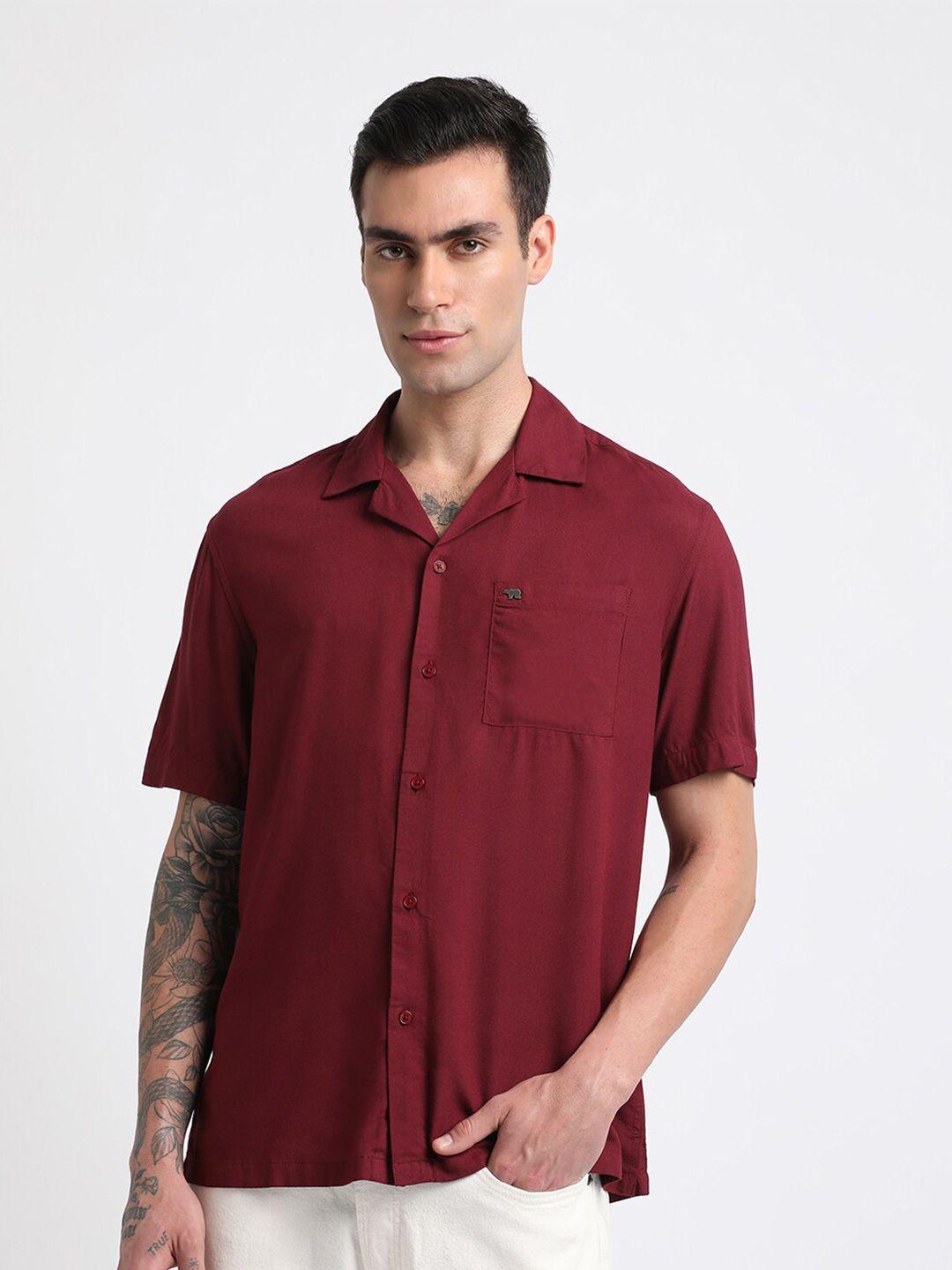 the bear house men maroon slim fit opaque casual shirt