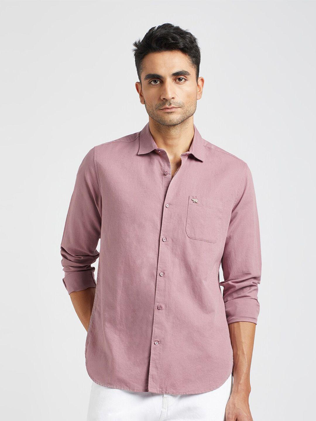 the bear house men pink slim fit opaque casual shirt