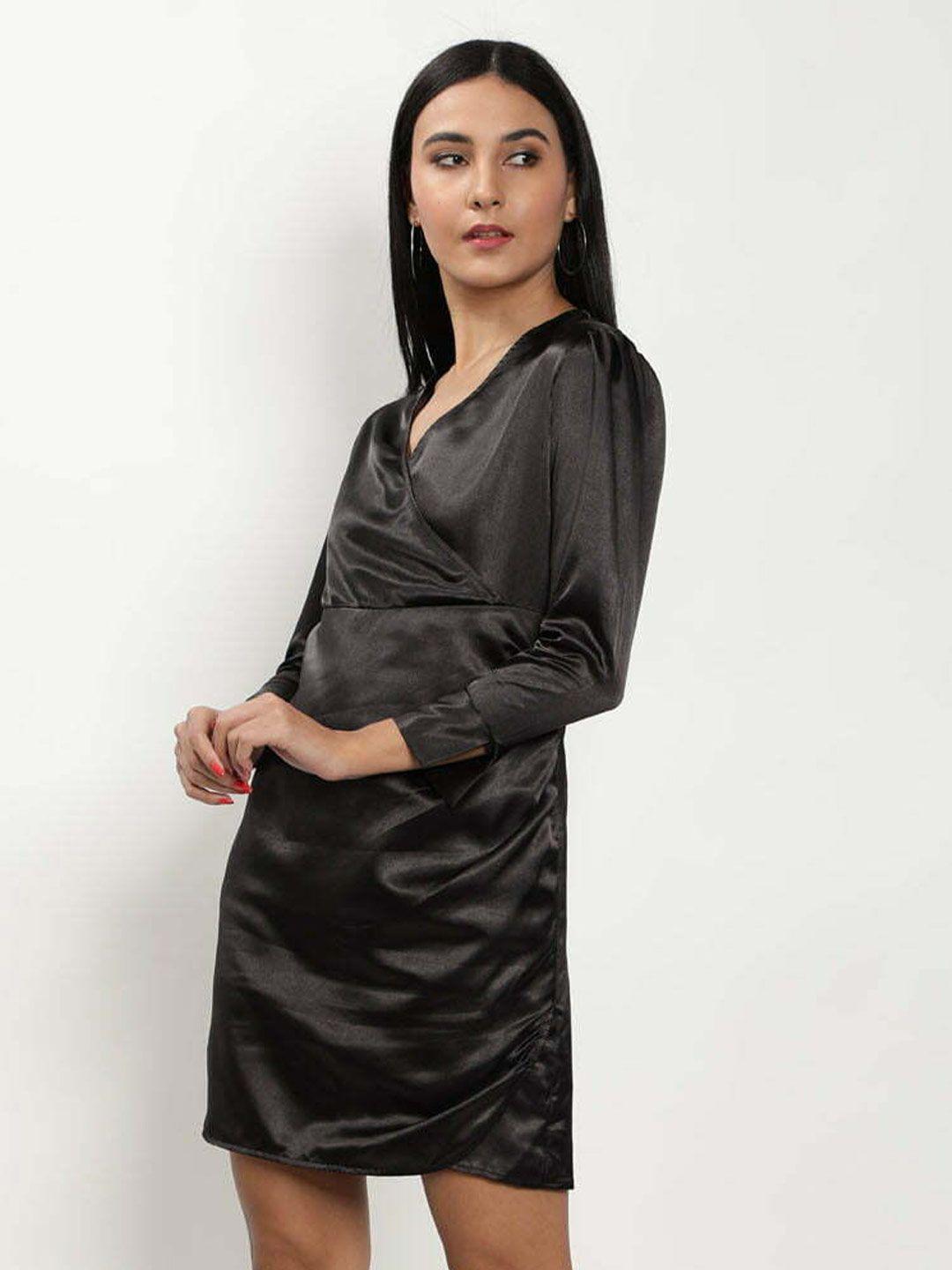 the black lover v-neck long sleeves sheath dress