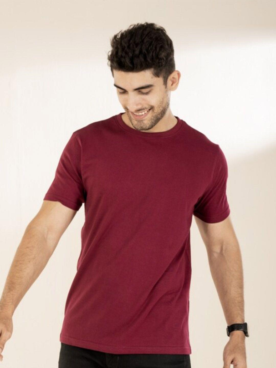 the bleu label men high neck applique slim fit t-shirt