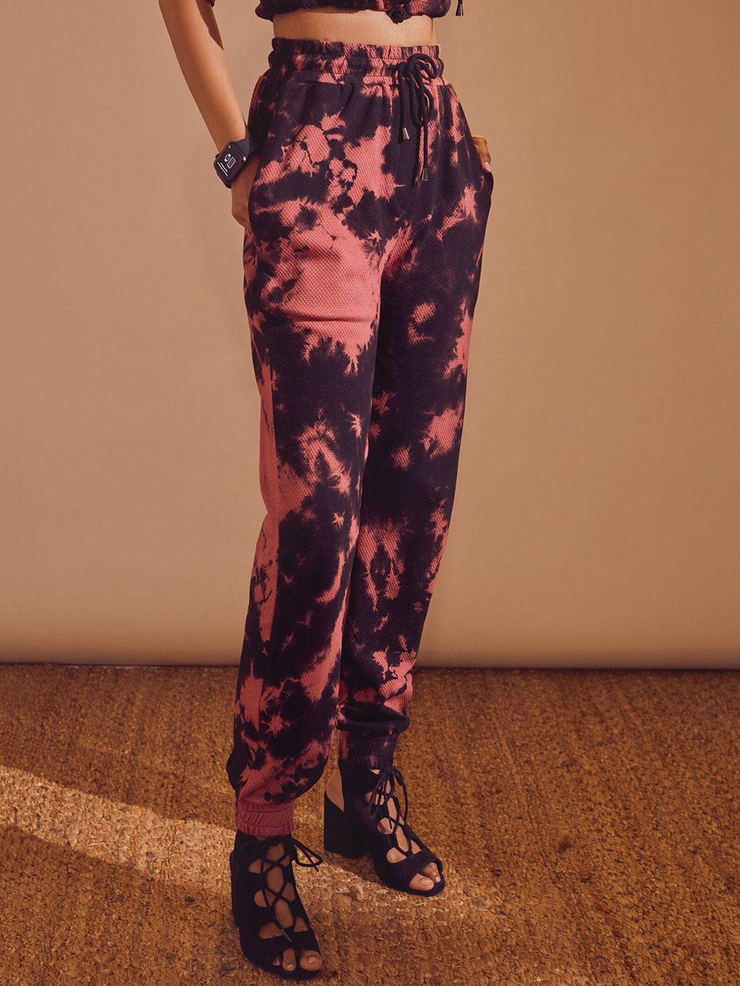 the clothing factory women black & pink tie & dye print slim fit cotton joggers