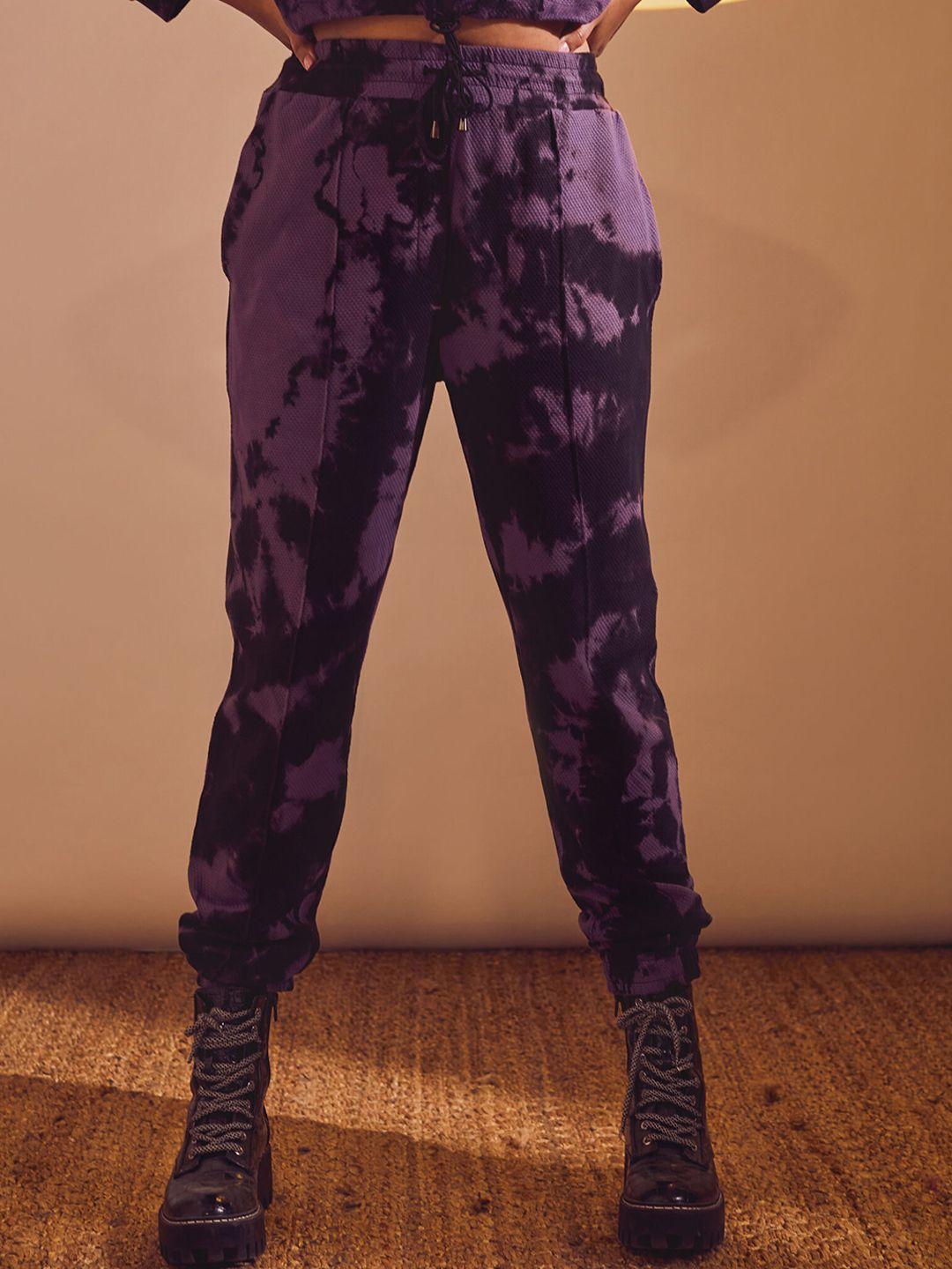 the clothing factory women purple tie and dye printed slim fit high-rise pleated chinos trousers