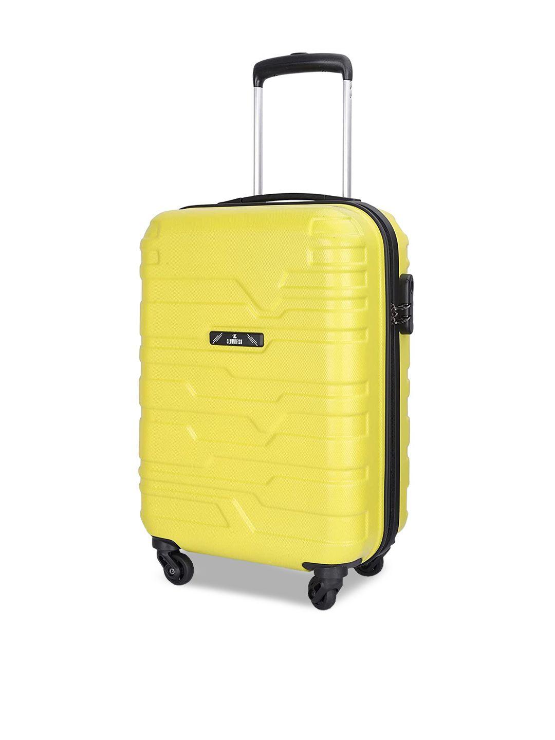 the clownfish textured hard case medium trolley bag 43.5 litres