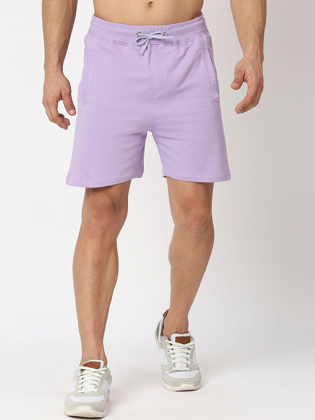 the daily outfits men mid-rise regular cotton shorts