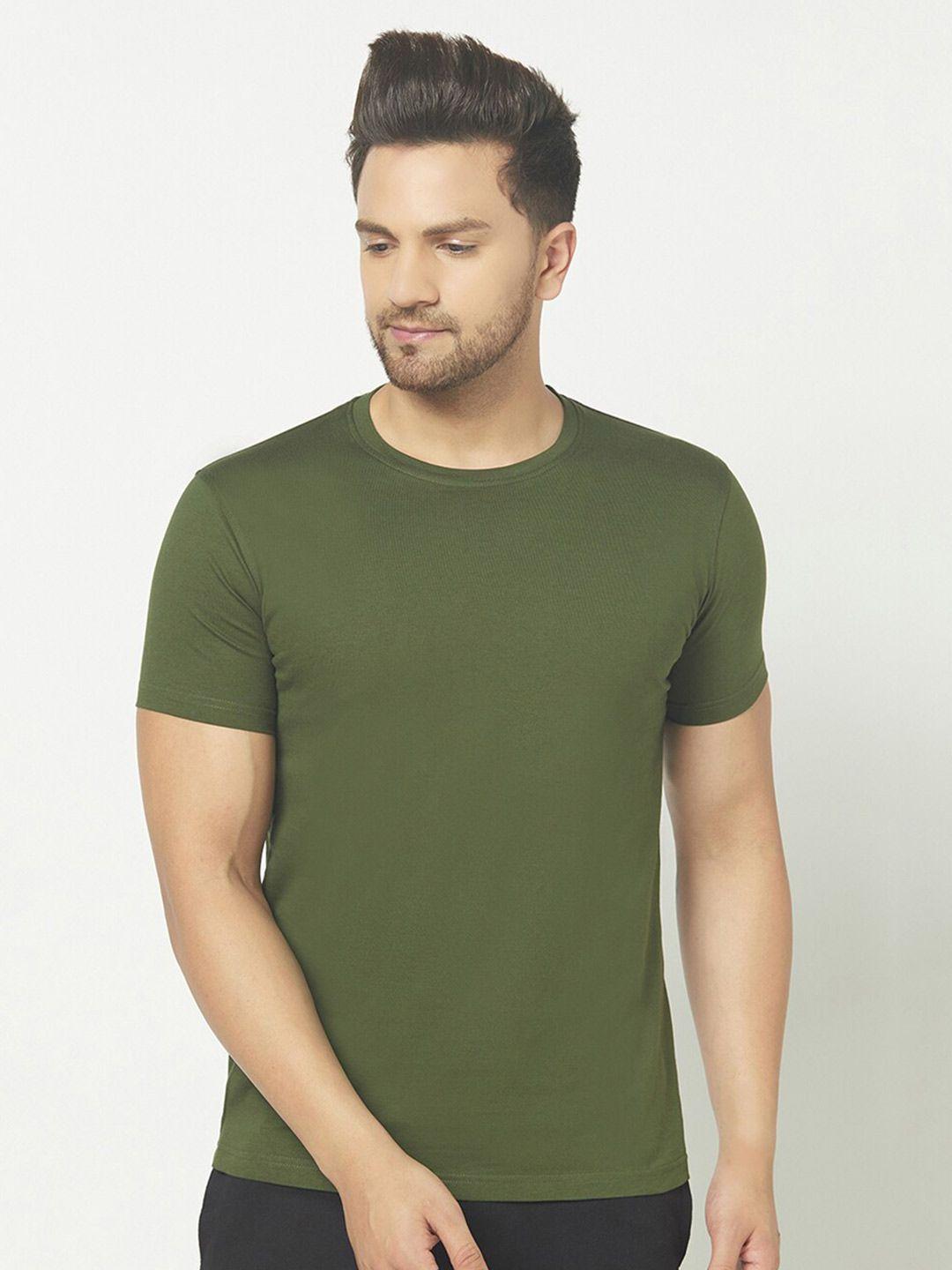 the daily outfits men olive green t-shirt