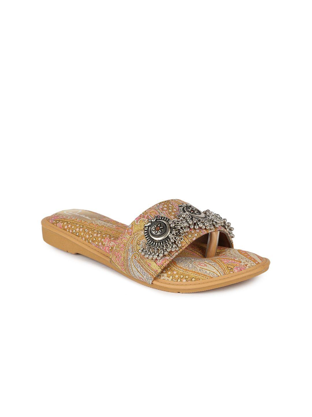 the desi dulhan printed embellished open toe flats