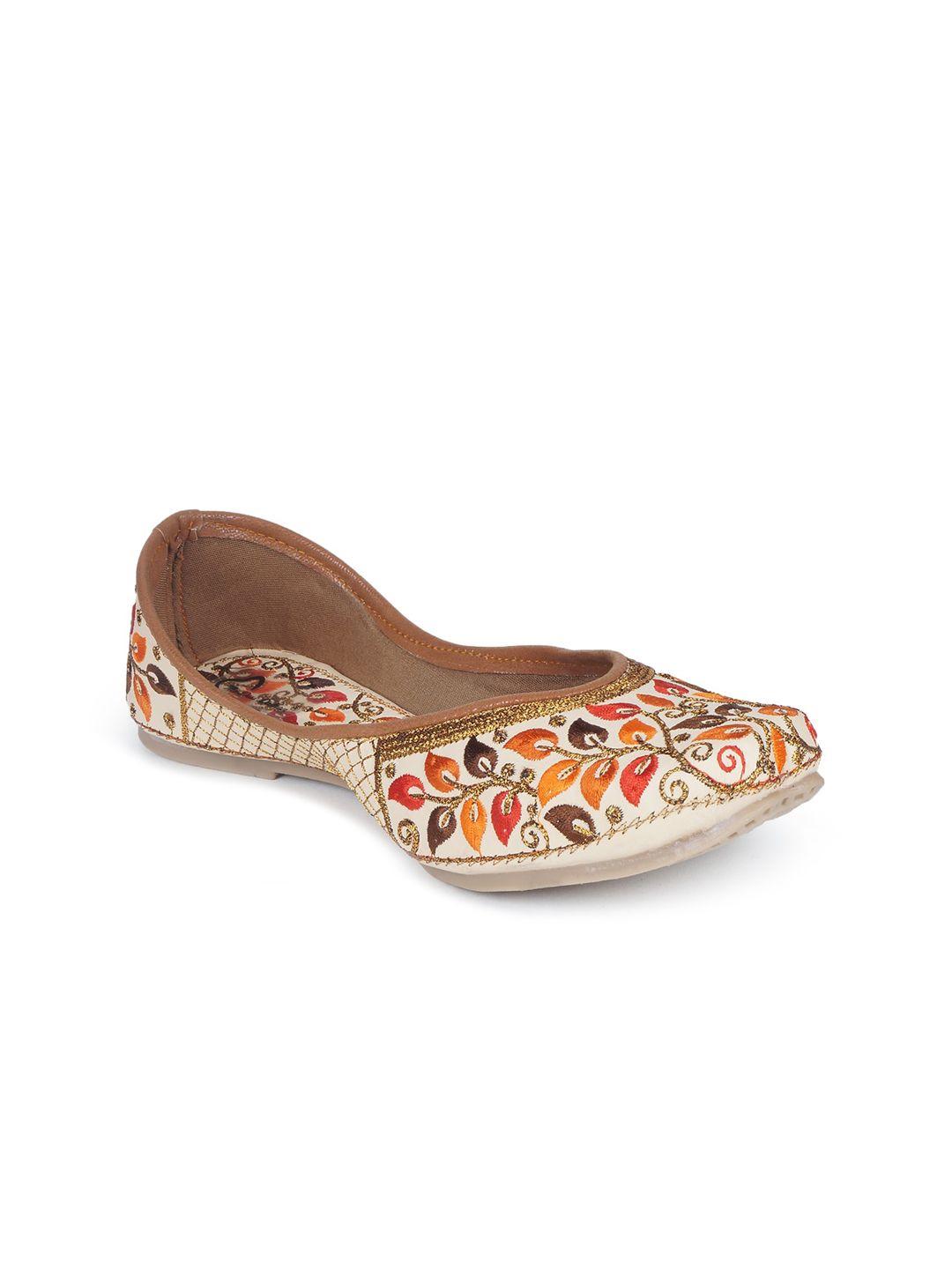 the desi dulhan women cream-coloured ethnic embellished handcrafted mojaris