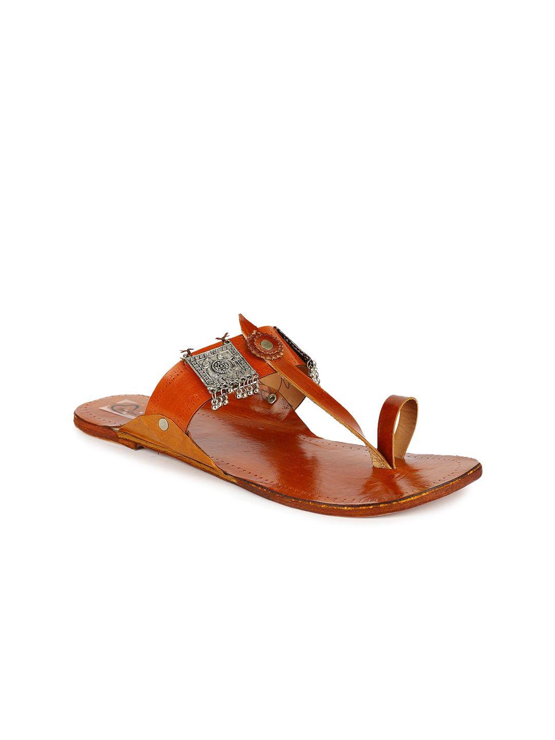 the desi dulhan women ethnic embellished leather open one toe flats