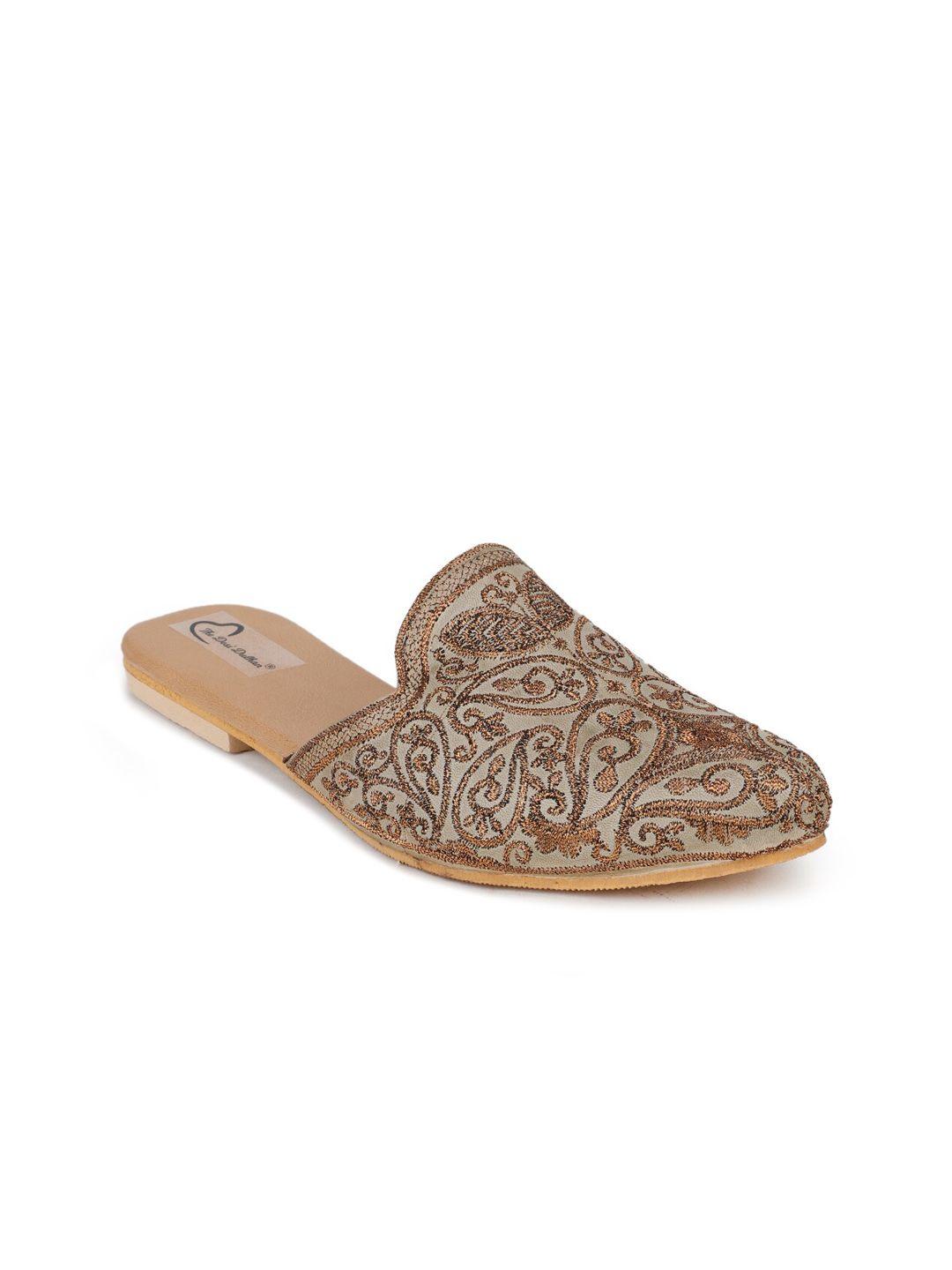 the desi dulhan women grey embroidered leather ethnic mule flat