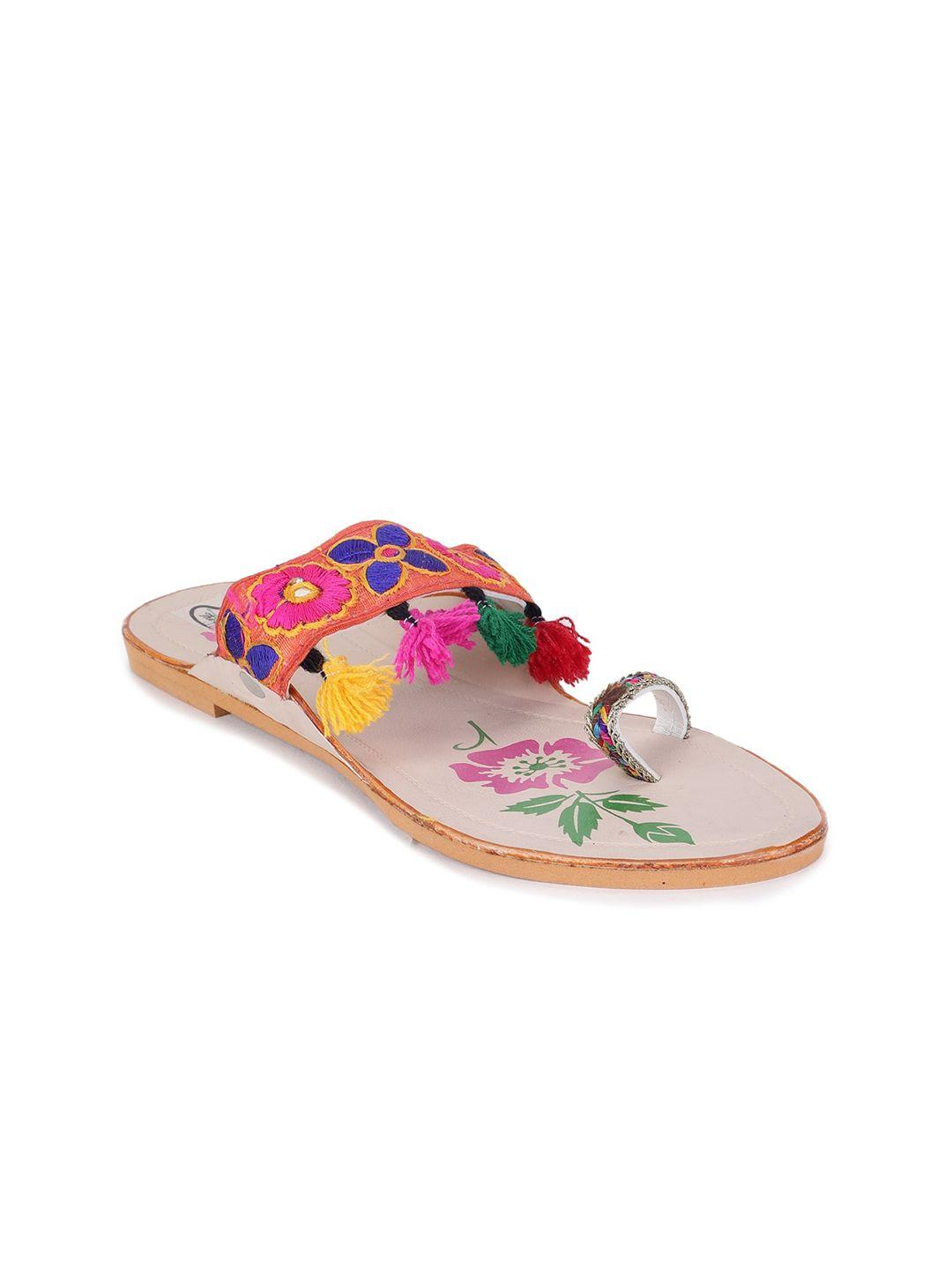 the desi dulhan women pink embellished leather ethnic  open toe flats