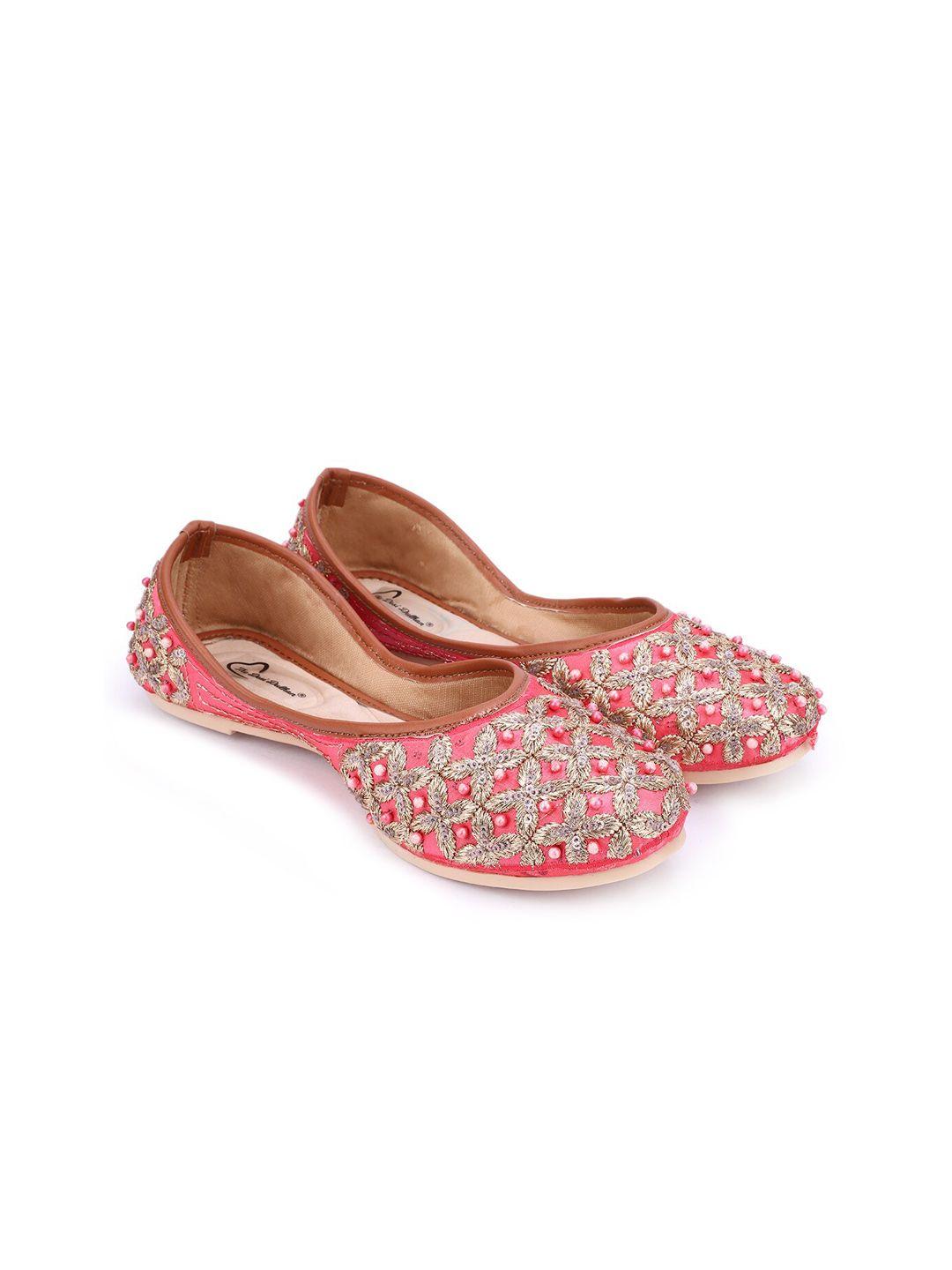 the desi dulhan women pink embellished mojaris flats