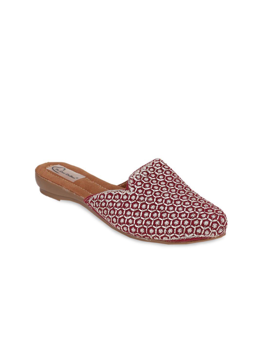 the desi dulhan women red embellished leather ethnic flats