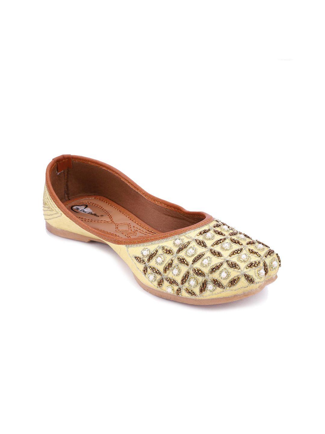 the desi dulhan women yellow embellished mojaris flats