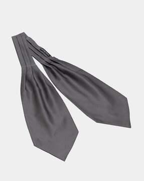 the gent woven cravat