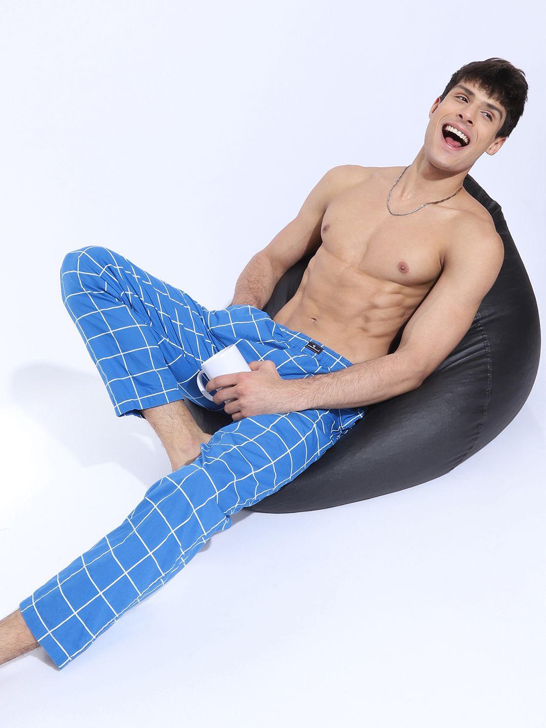 the indian garage co men blue & white checked lounge pants