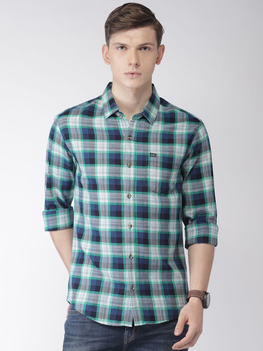 the indian garage co men green & navy blue regular fit checked casual shirt