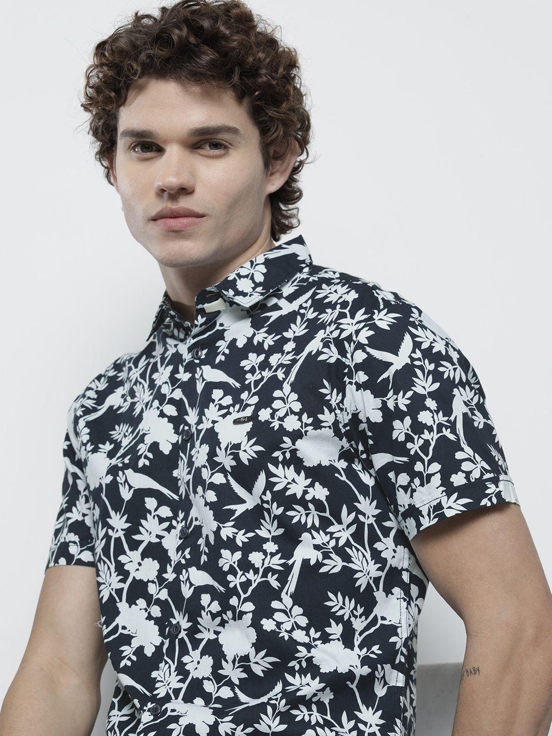 the indian garage co men navy blue & white comfort floral printed cotton shirt