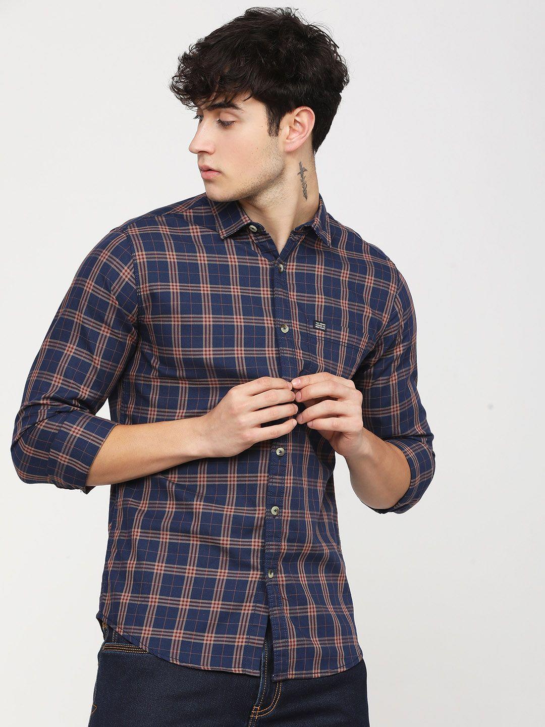 the indian garage co men navy blue  maroon slim fit checked shirt