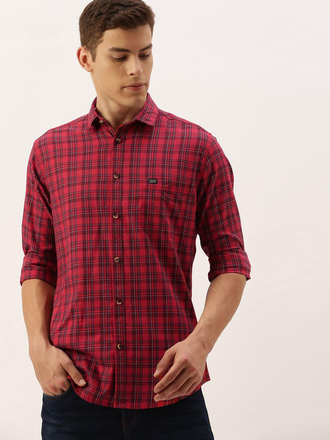 the indian garage co men red & white slim fit checked casual shirt