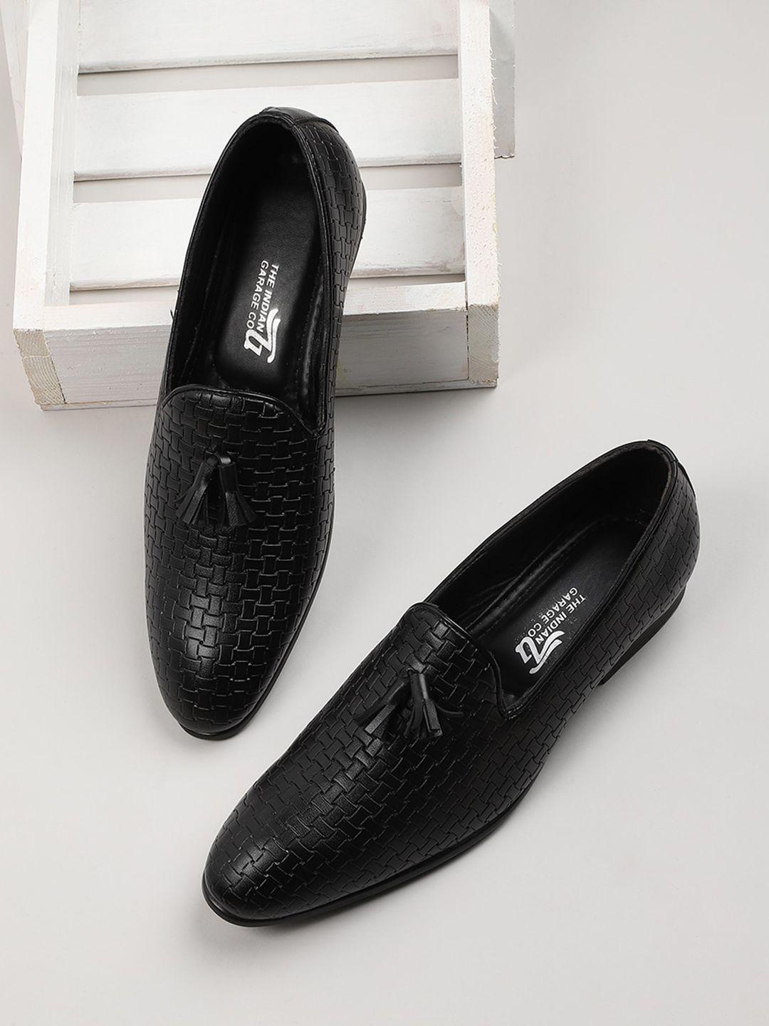 the indian garage co men textured comfort insole tassel loafers