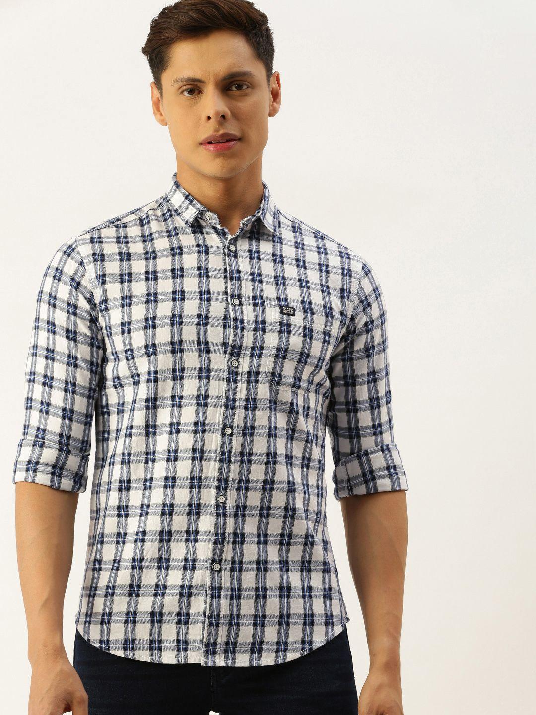 the indian garage co men white & blue slim fit checked casual shirt