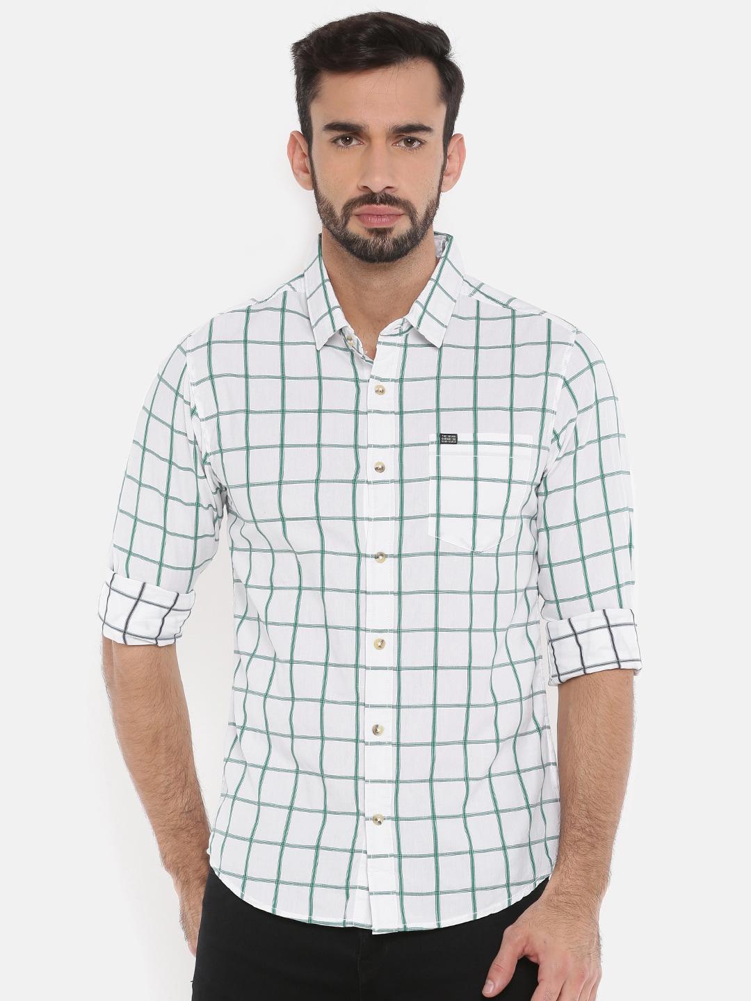 the indian garage co men white & green regular fit checked casual shirt