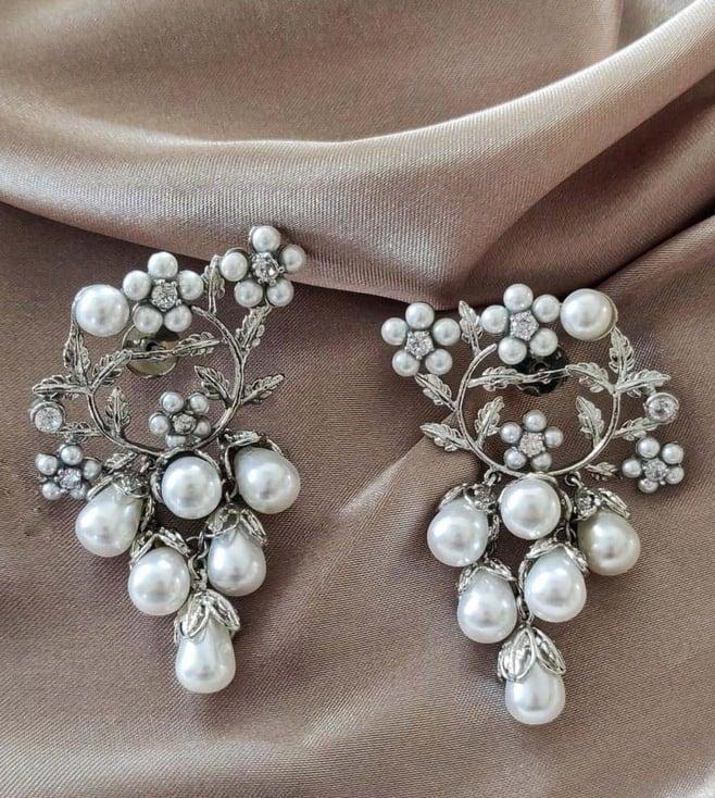 the jewel factor 18k white gold plated grape vine pearl earrings