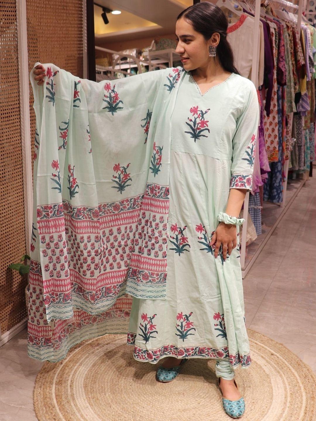 the kapas women green floral printed regular thread work pure cotton kurta with trousers & with dupatta