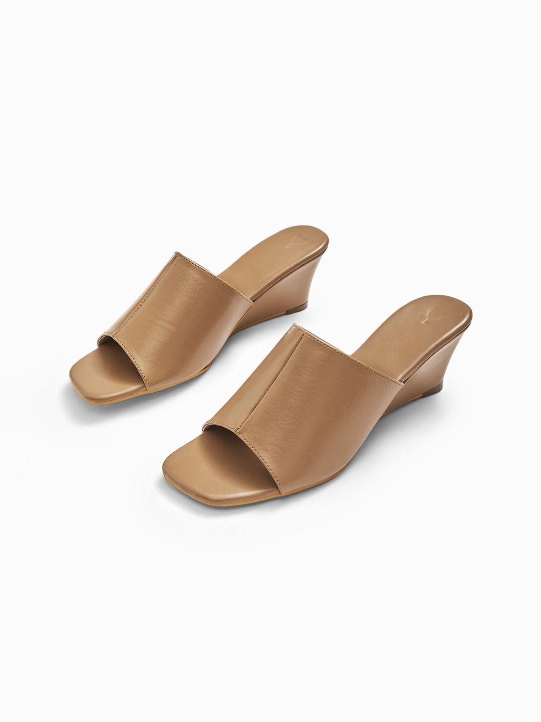 the label life women tan peep toe wedge mules