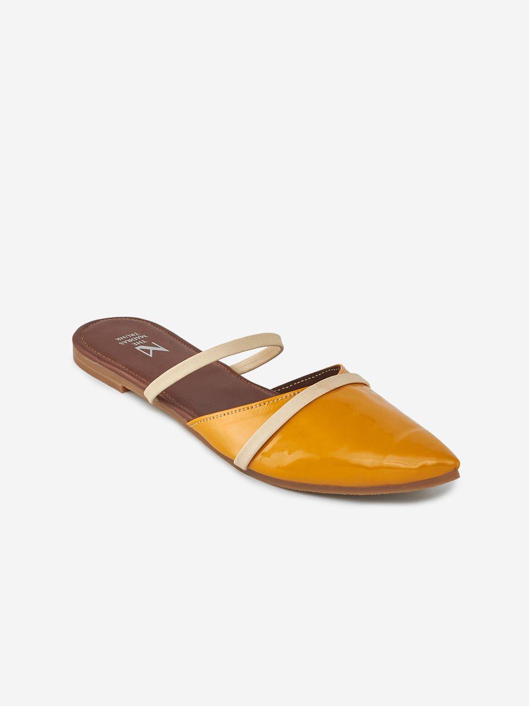 the madras trunk women brown colourblocked leather mules