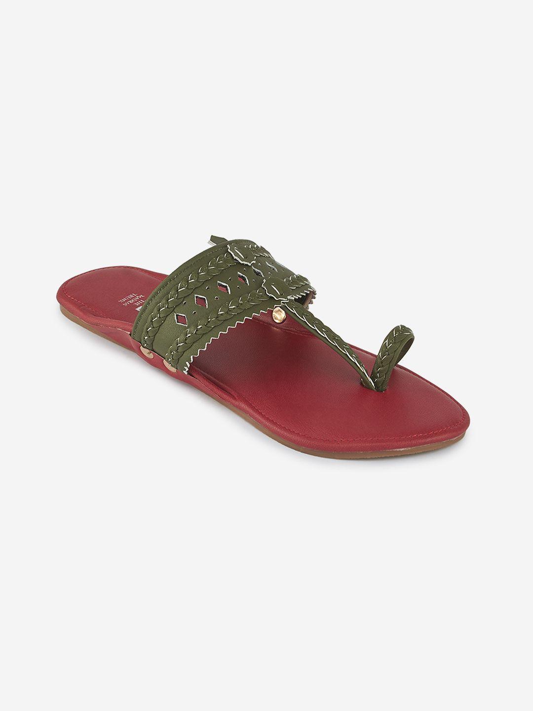 the madras trunk women red textured leather one toe flats