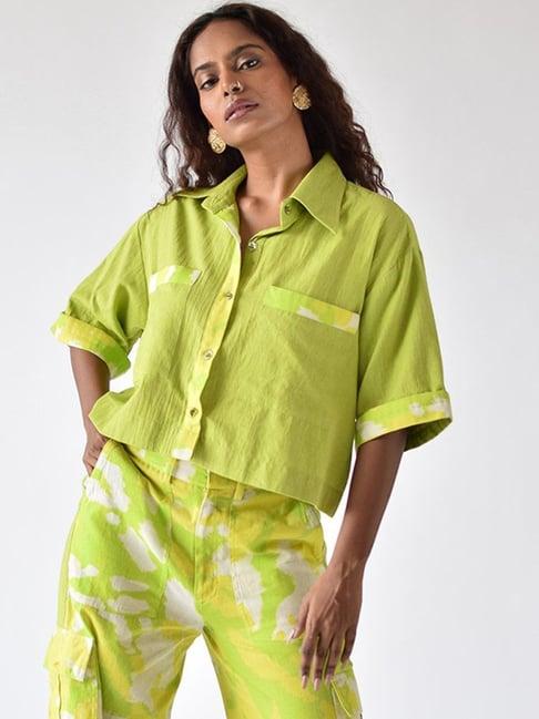 the missy co. green suzy crop shirt