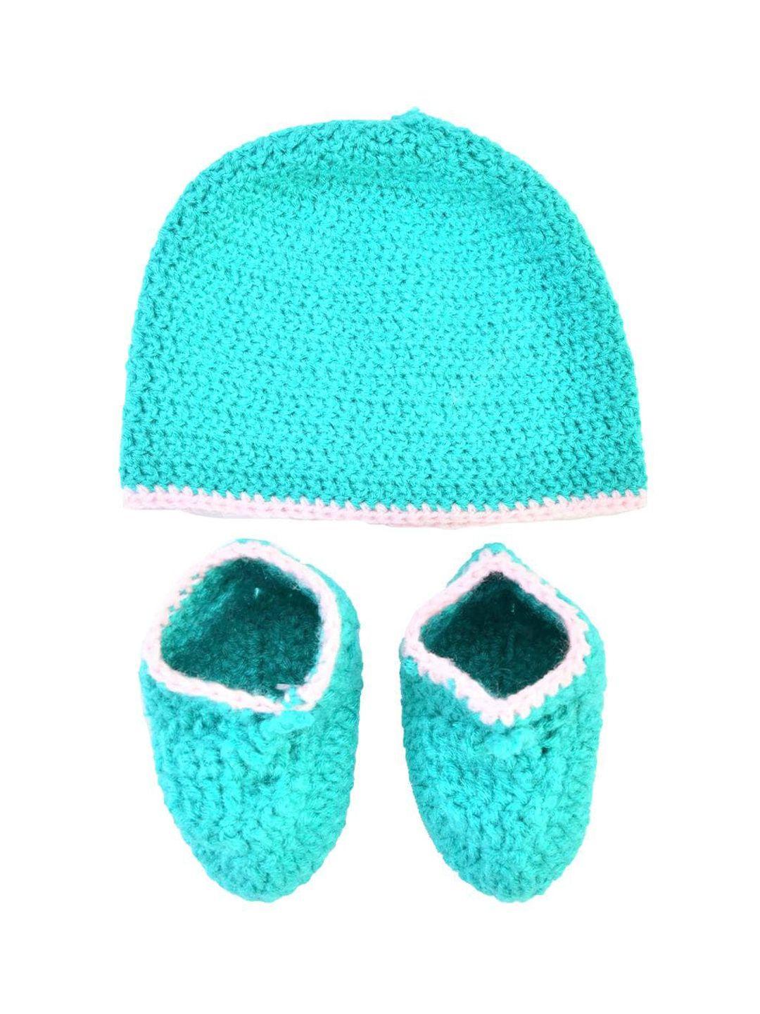 the original knit girls turquoise blue & white cap with booties