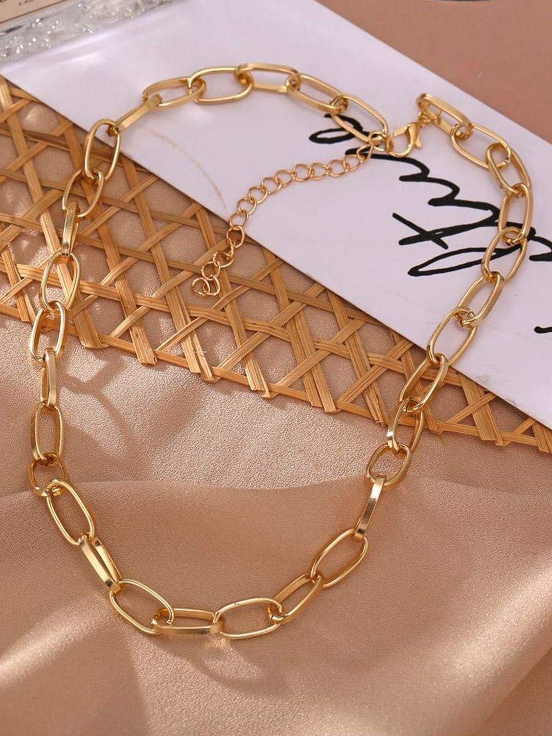 the pari women gold-toned metal chain style necklace