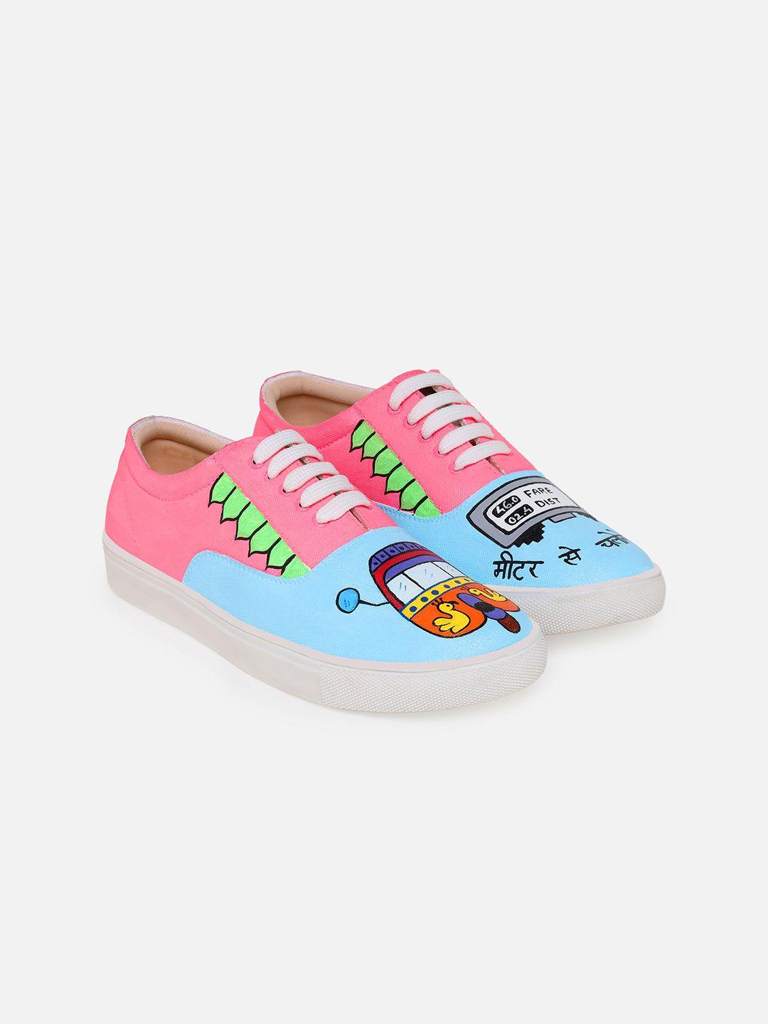 the quirky naari women printed canvas lace-up sneakers