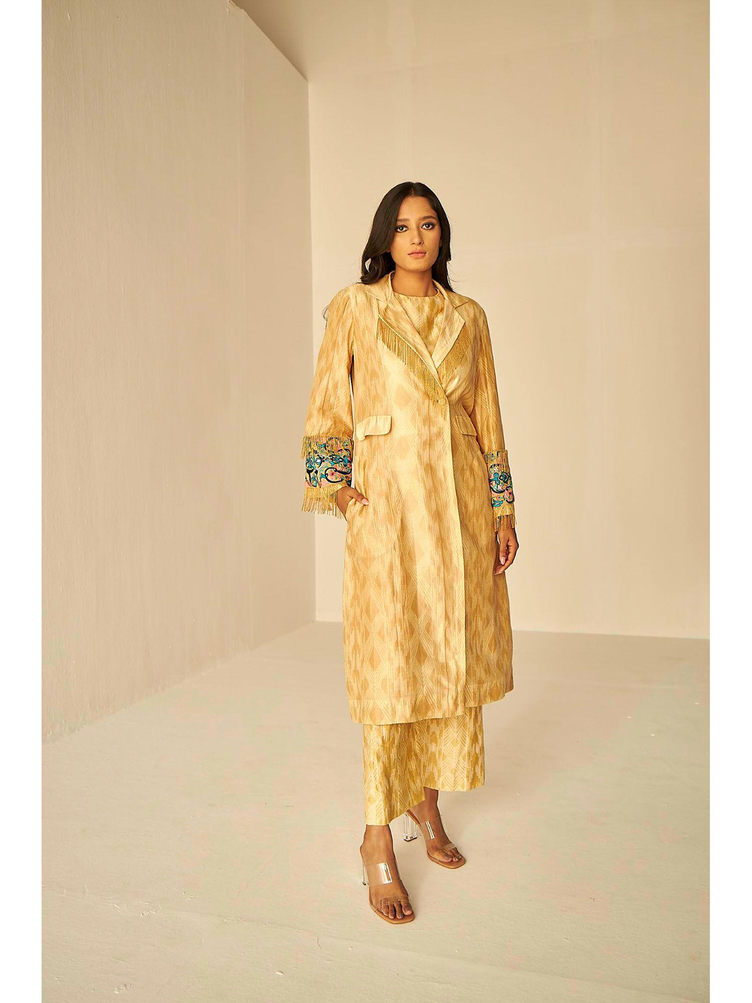 the rehmat trench with kurta and pant set (set of 3)