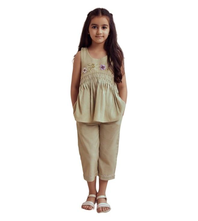 the right cut green oftheshore ezlyn top with pant