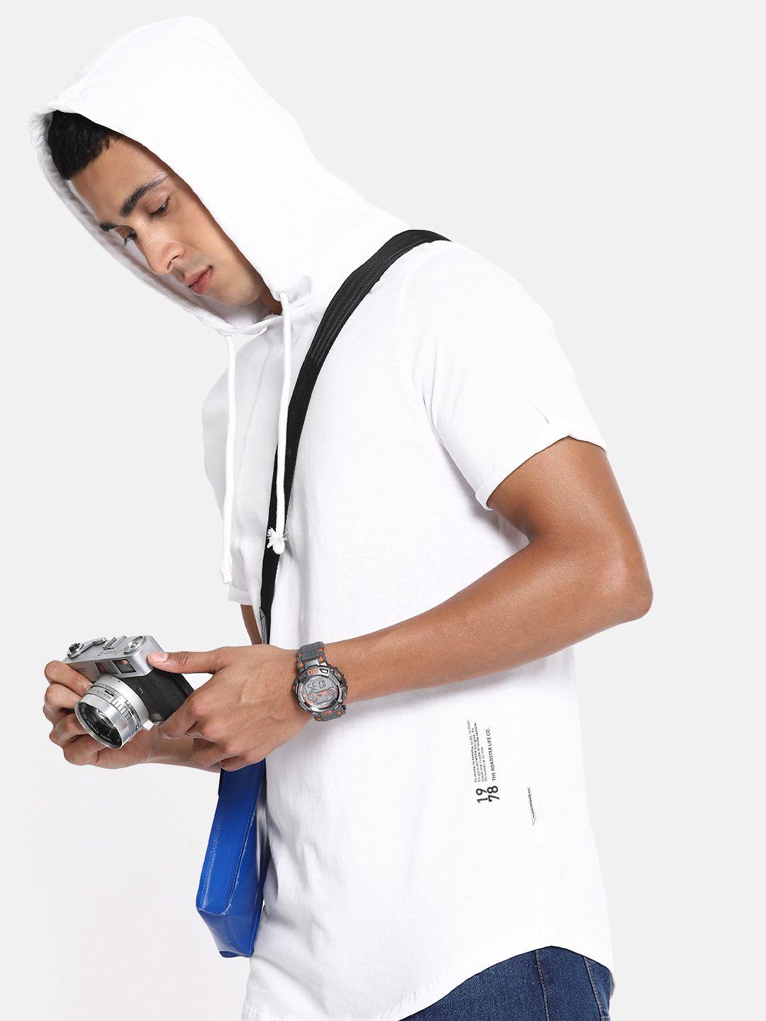 the roadster life co. solid pure cotton hooded t-shirt