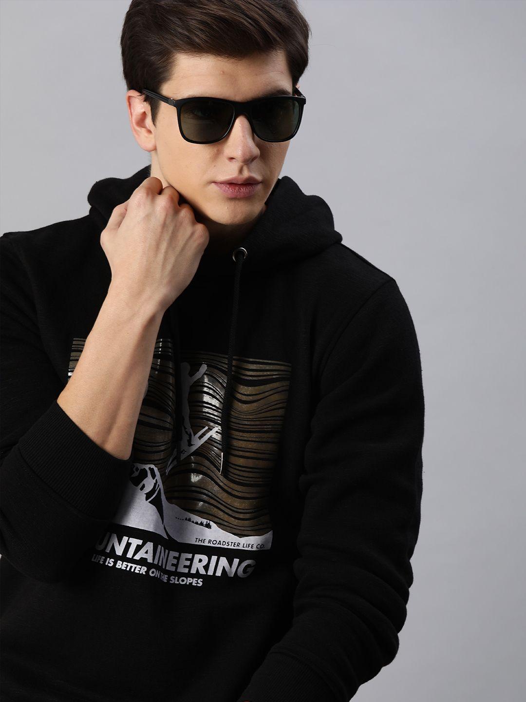 the roadster lifestyle co men black & white printed hooded sweatshirt
