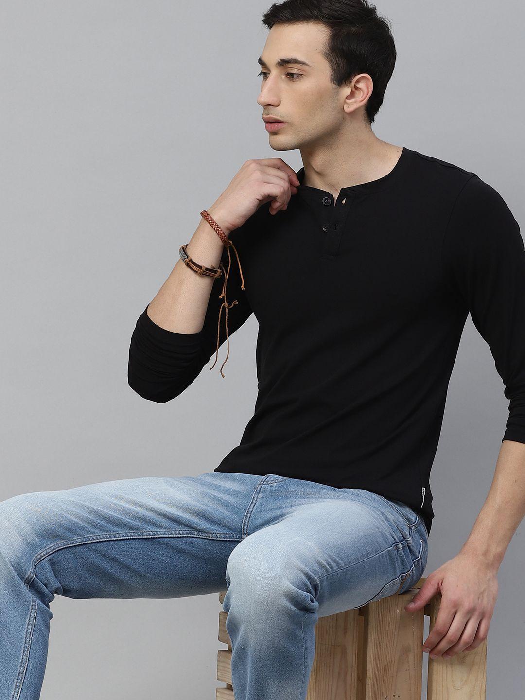 the roadster lifestyle co men black solid henley neck t-shirt