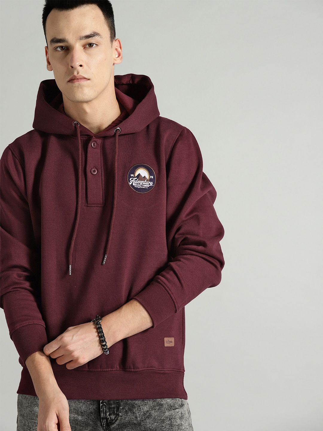 the roadster lifestyle co men burgundy solid hooded sweatshirt