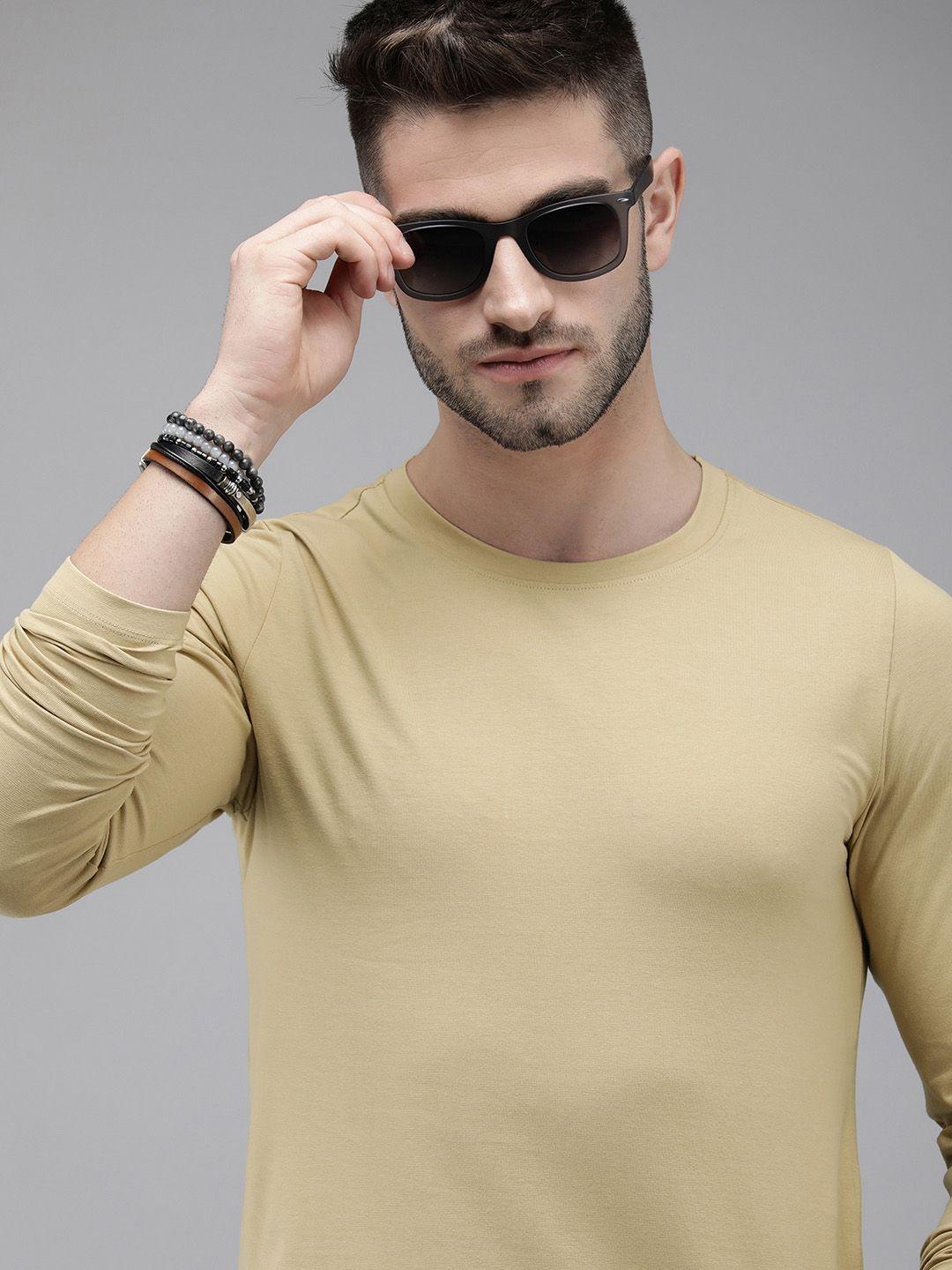 the roadster lifestyle co men khaki solid shaped fit t-shirt