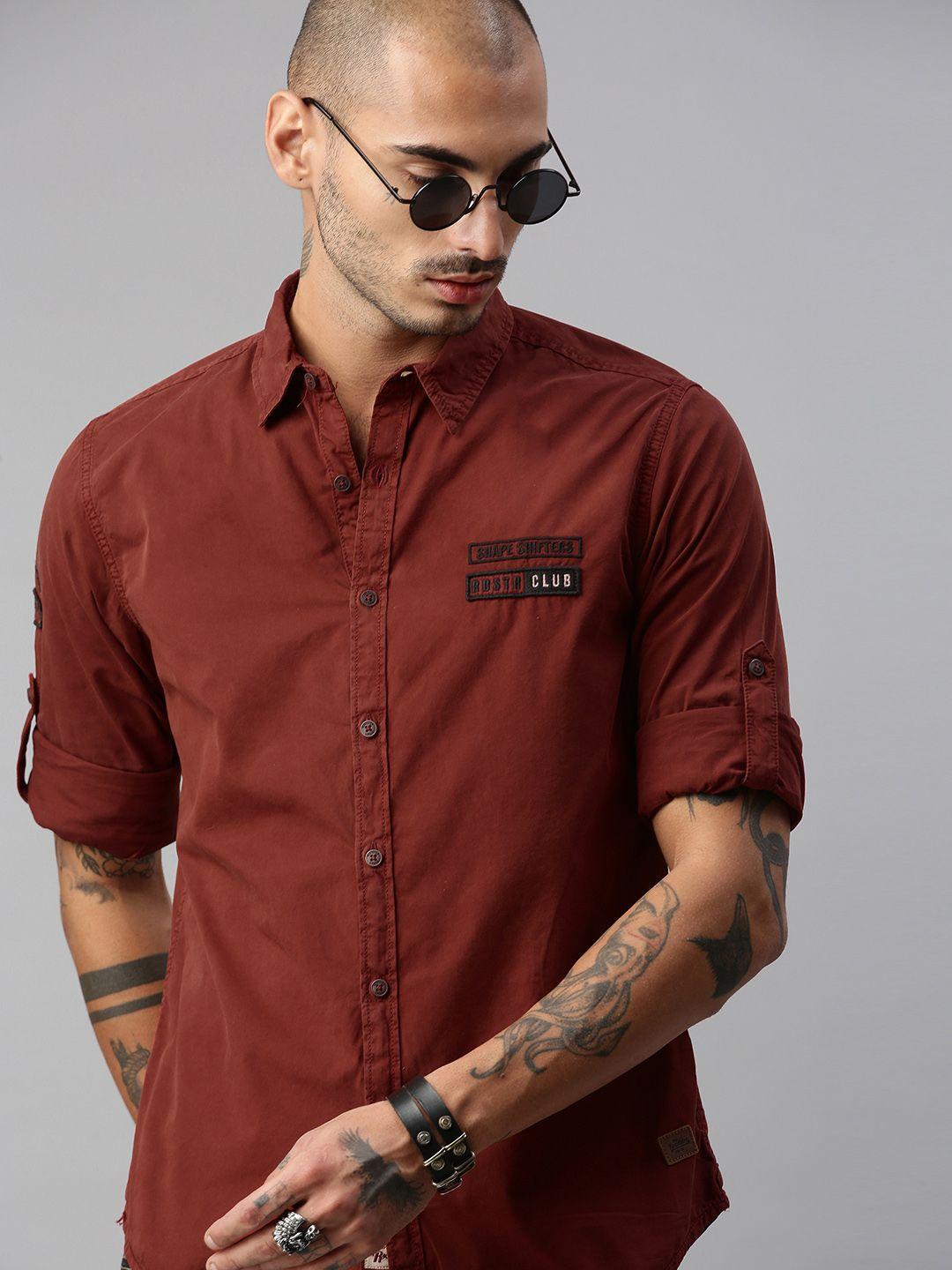 the roadster lifestyle co men maroon regular fit solid applique casual shirt