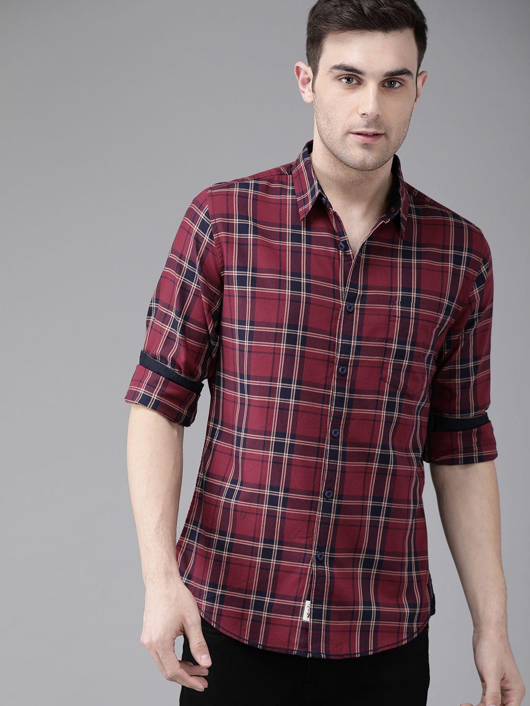 the roadster lifestyle co men navy blue & maroon regular fit checked sustainable casual shirt