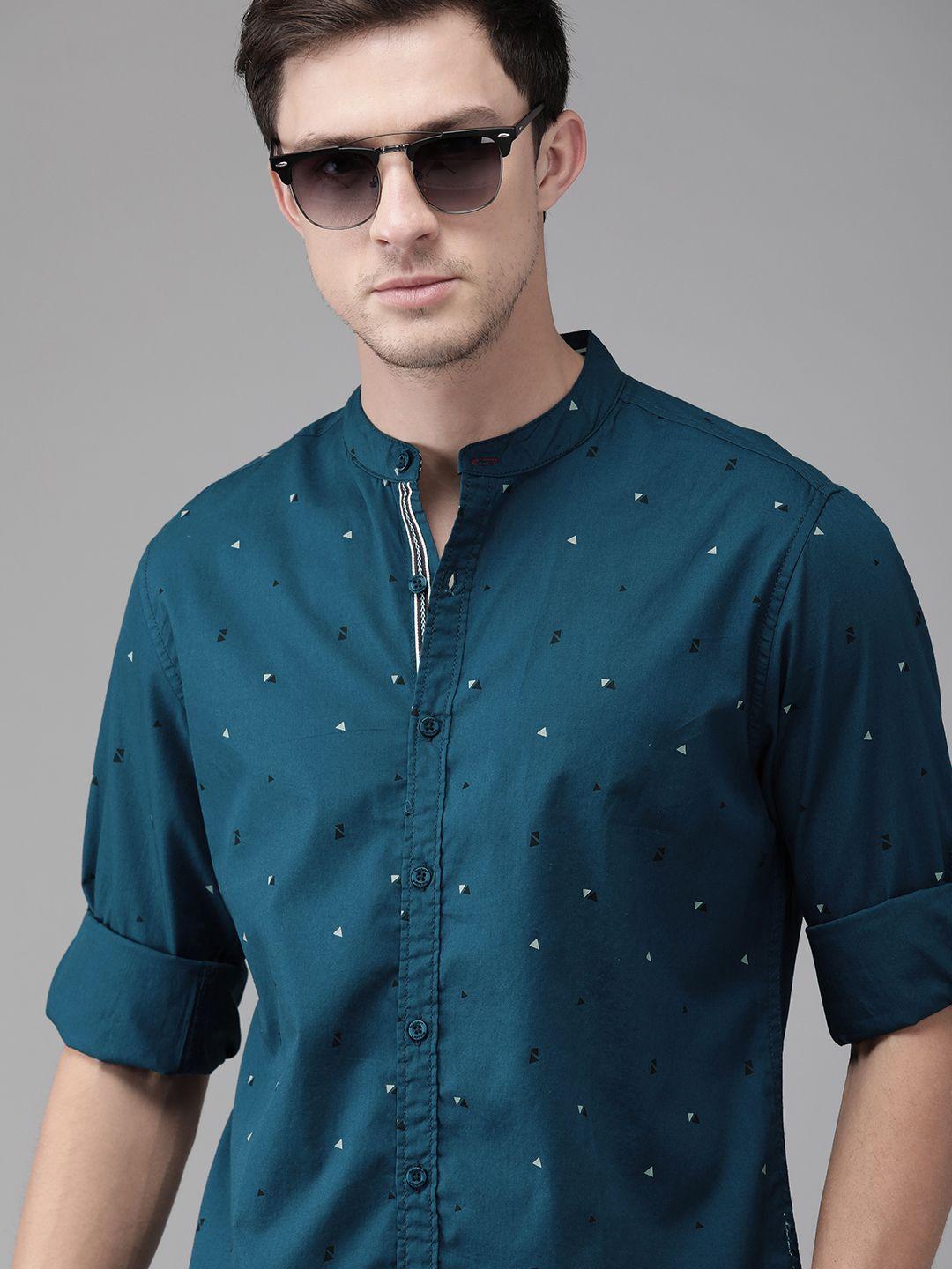 the roadster lifestyle co men teal blue & off-white regular fit printed sustainable casual shirt