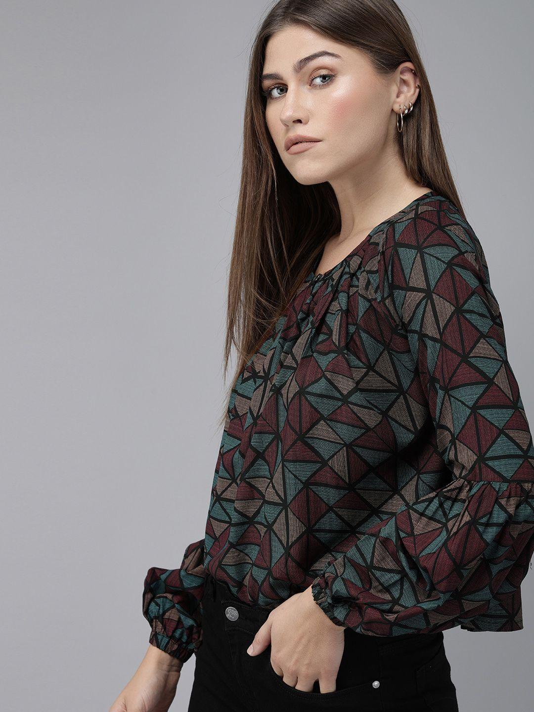 the roadster lifestyle co sustainable ecovero lenzing  black & maroon printed puff sleeves  blouson top