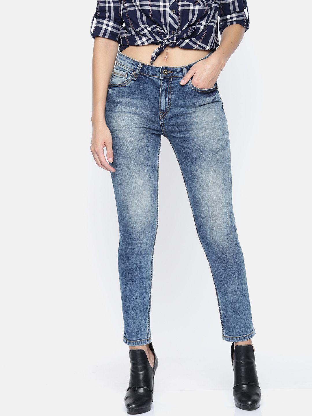 the roadster lifestyle co women blue skinny fit mid-rise clean look stretchable cropped jeans