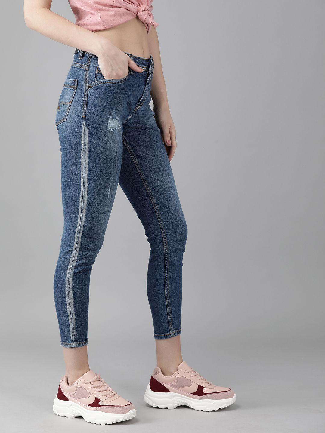 the roadster lifestyle co women blue skinny fit mid-rise low distress stretchable cropped jeans